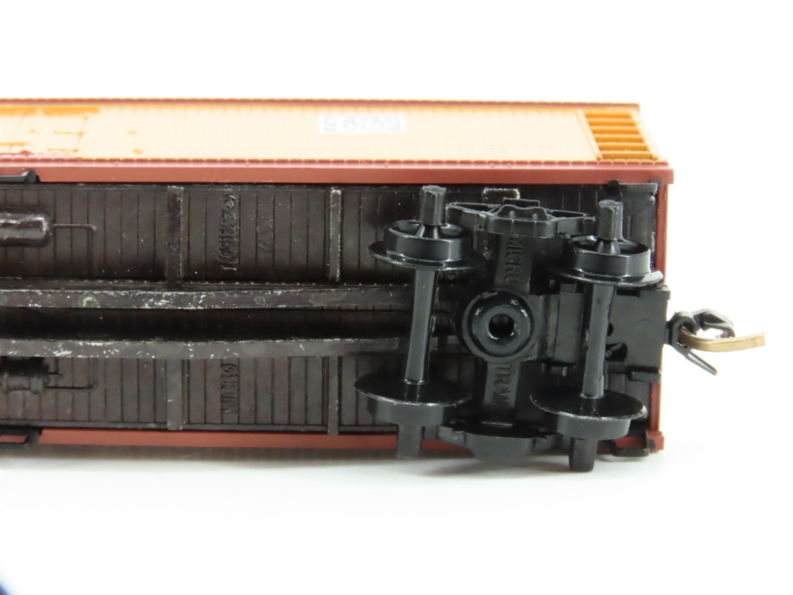 N Scale Micro-Trains MTL 49300 URTX SOO Line 40' Wood Reefer #2018