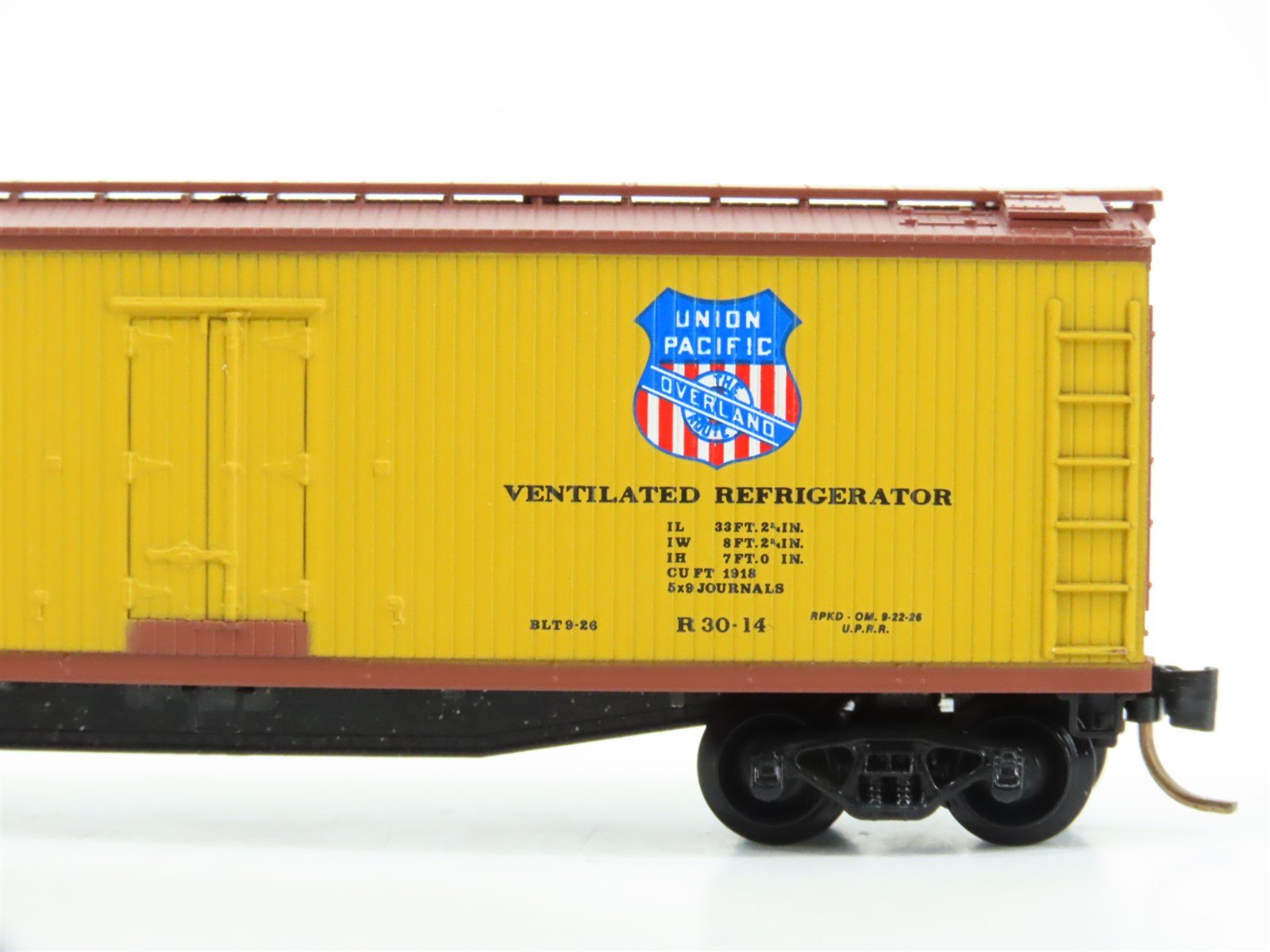 N Kadee Micro-Trains MTL 49250 SP UP PFE Pacific Fruit Express 40' Reefer #31425
