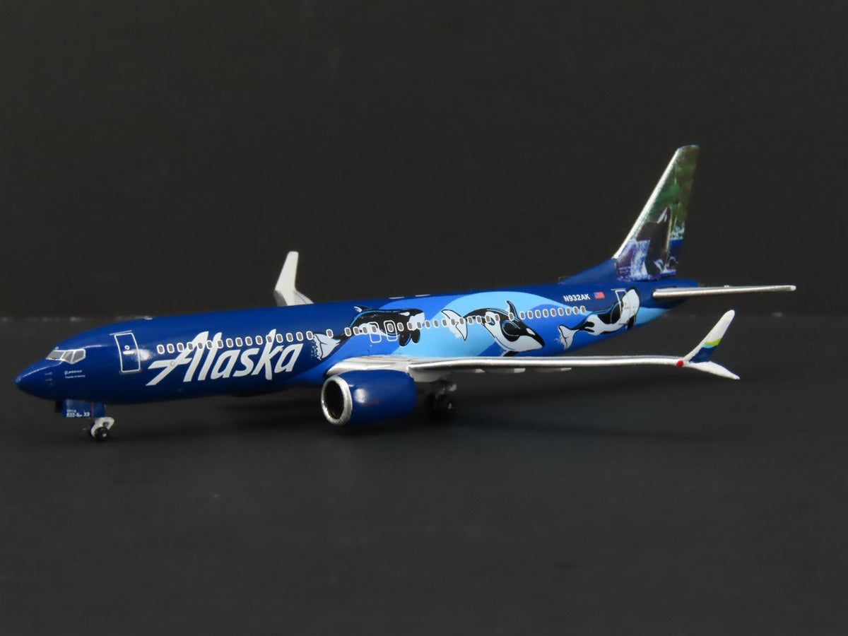 1:400 AeroClassics BBX41637 Die-Cast Alaska &quot;Orca&quot; Boeing 737MAX Airliner N932AK