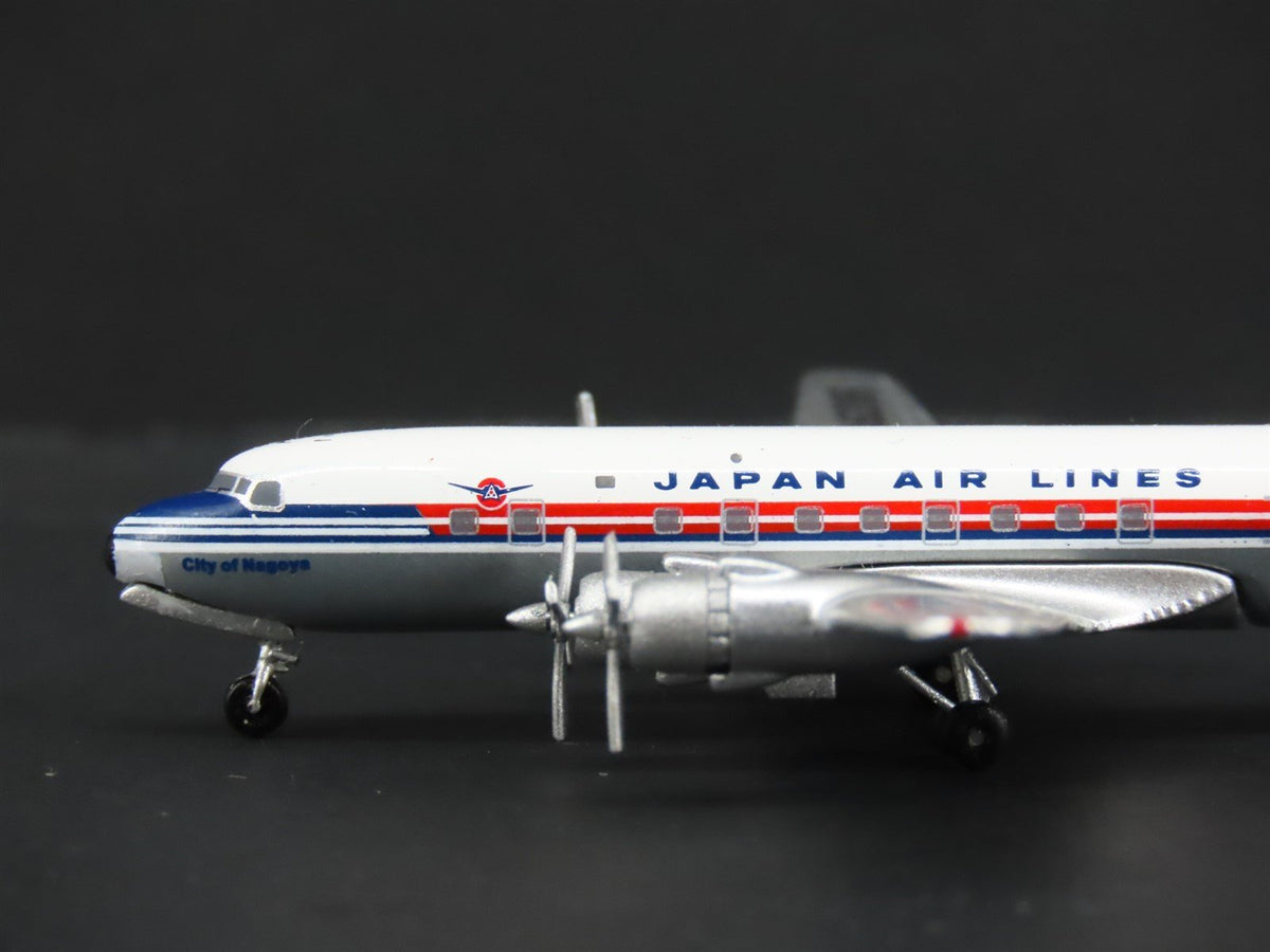 1:400 AeroClassics AC411067 Die-Cast JAL Japan Douglas DC-6 Airliner JA6206