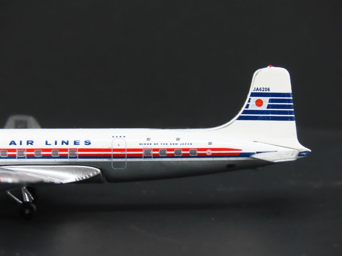 1:400 AeroClassics AC411067 Die-Cast JAL Japan Douglas DC-6 Airliner JA6206