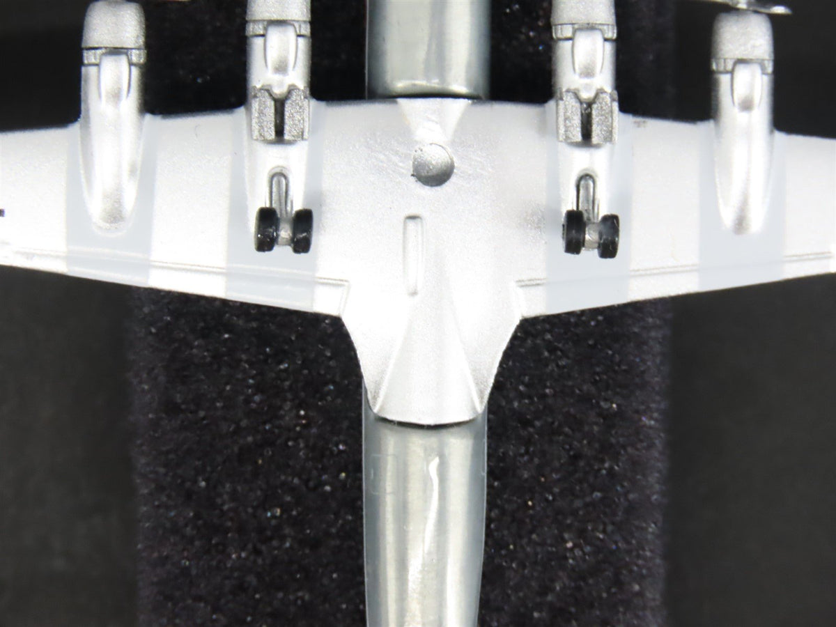 1:400 AeroClassics AC411067 Die-Cast JAL Japan Douglas DC-6 Airliner JA6206