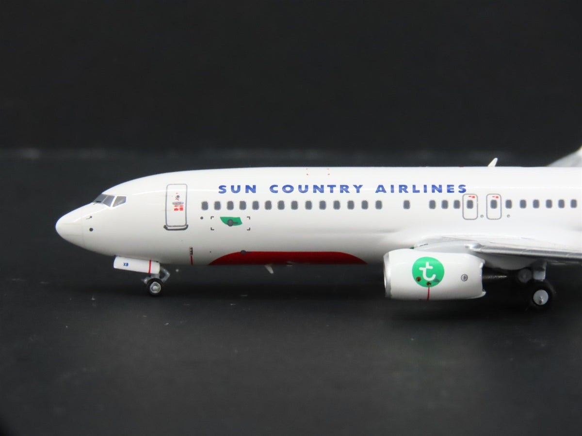 1:400 Next Generation 58130 Sun Country / Transavia 737-800 Airliner PH-HXB