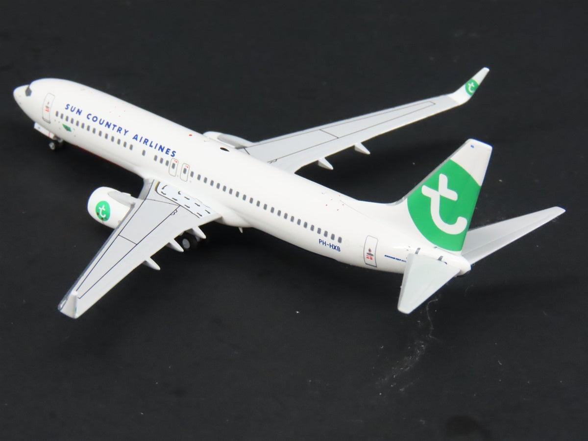 1:400 Next Generation 58130 Sun Country / Transavia 737-800 Airliner PH-HXB