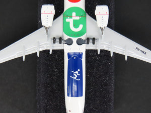 1:400 Next Generation 58130 Sun Country / Transavia 737-800 Airliner PH-HXB