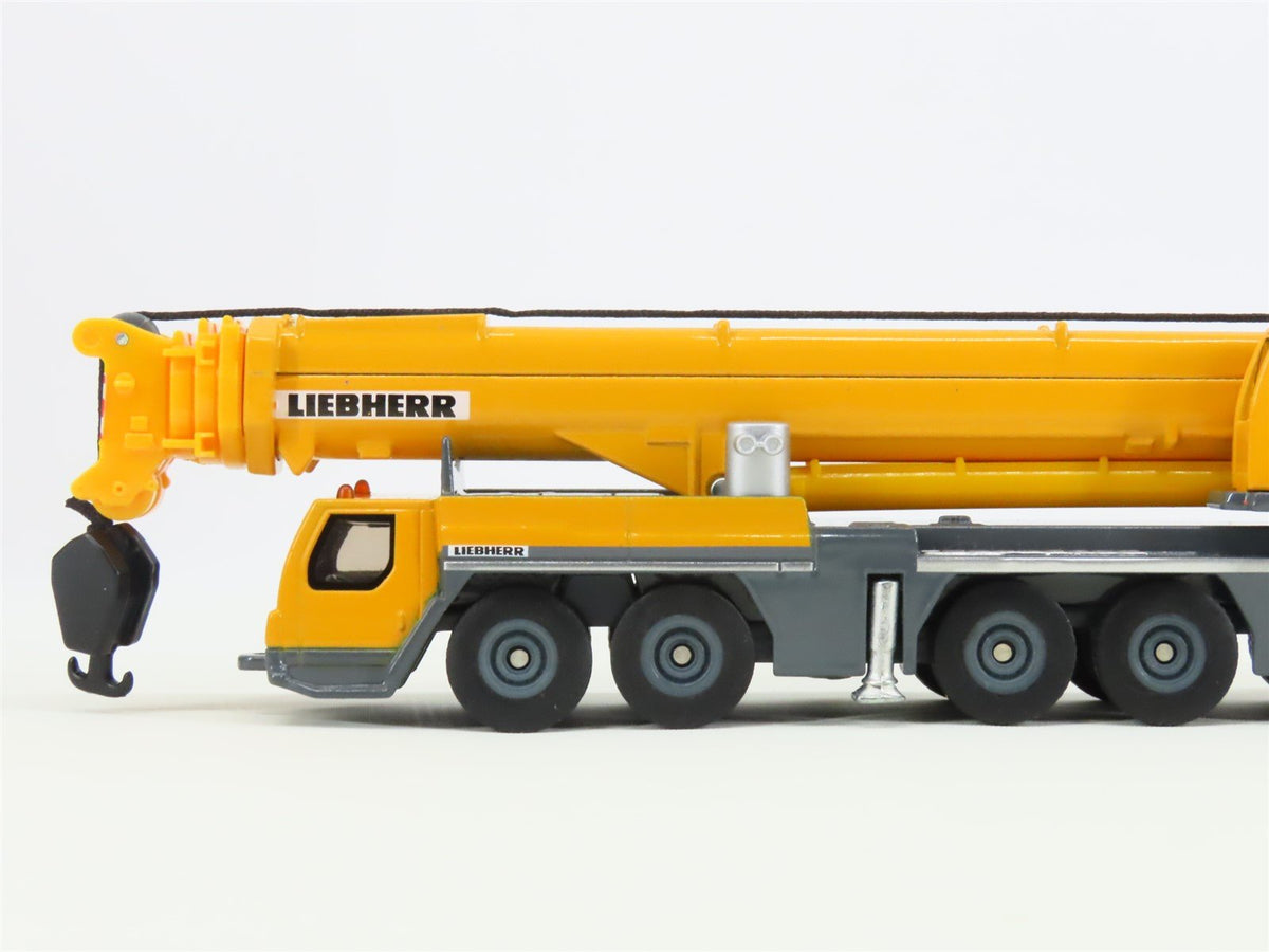 HO Scale Siku Super 1886 Die-Cast Liebherr Mobile Crane