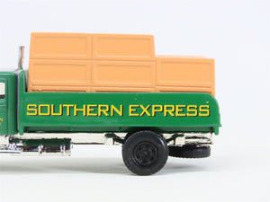HO Scale IMEX Classic Trucks 870013 Die-Cast Southern Express Delivery Truck
