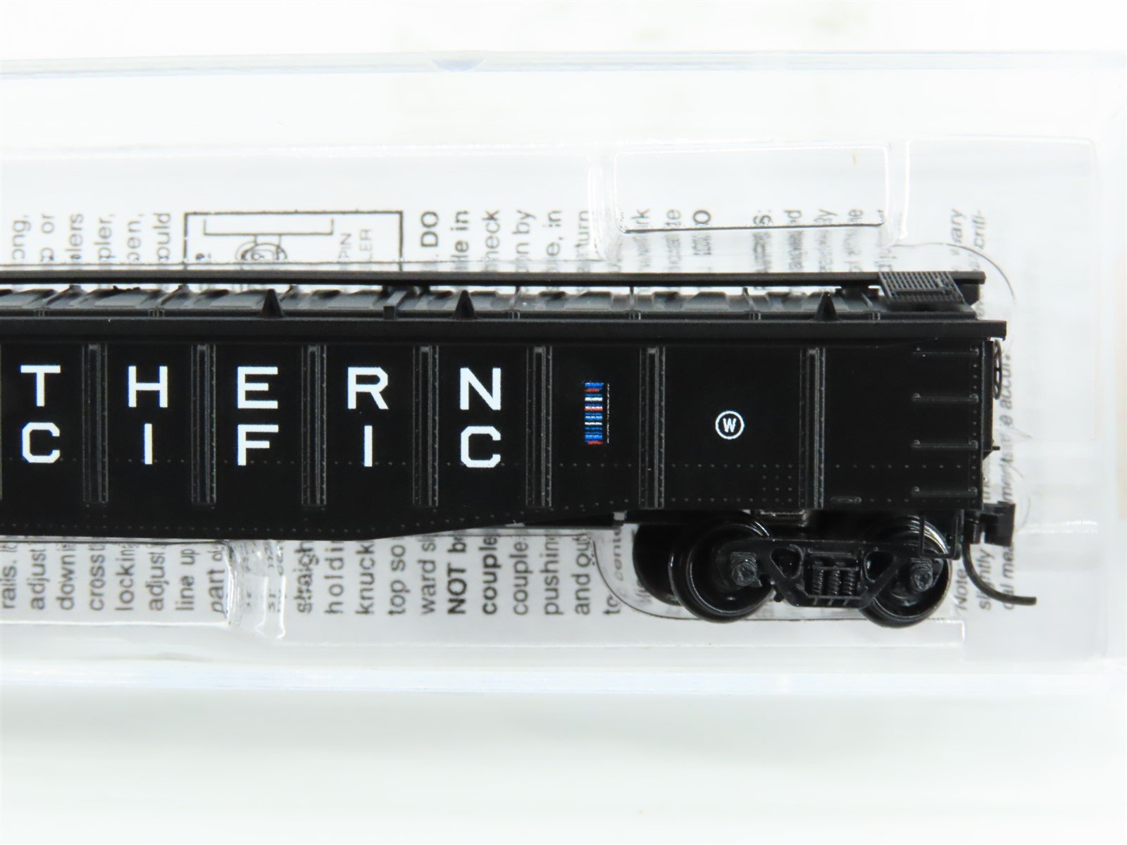 N Scale Micro-Trains MTL 10600140 NP Northern Pacific 50' Covered Gondola #57515