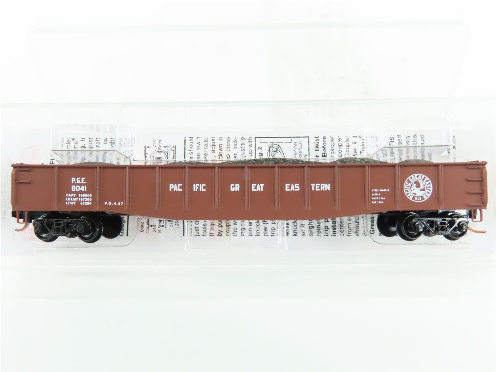 N Micro-Trains MTL 04600300 PGE Pacific Great Eastern 50' Gondola #9041 w/ Load