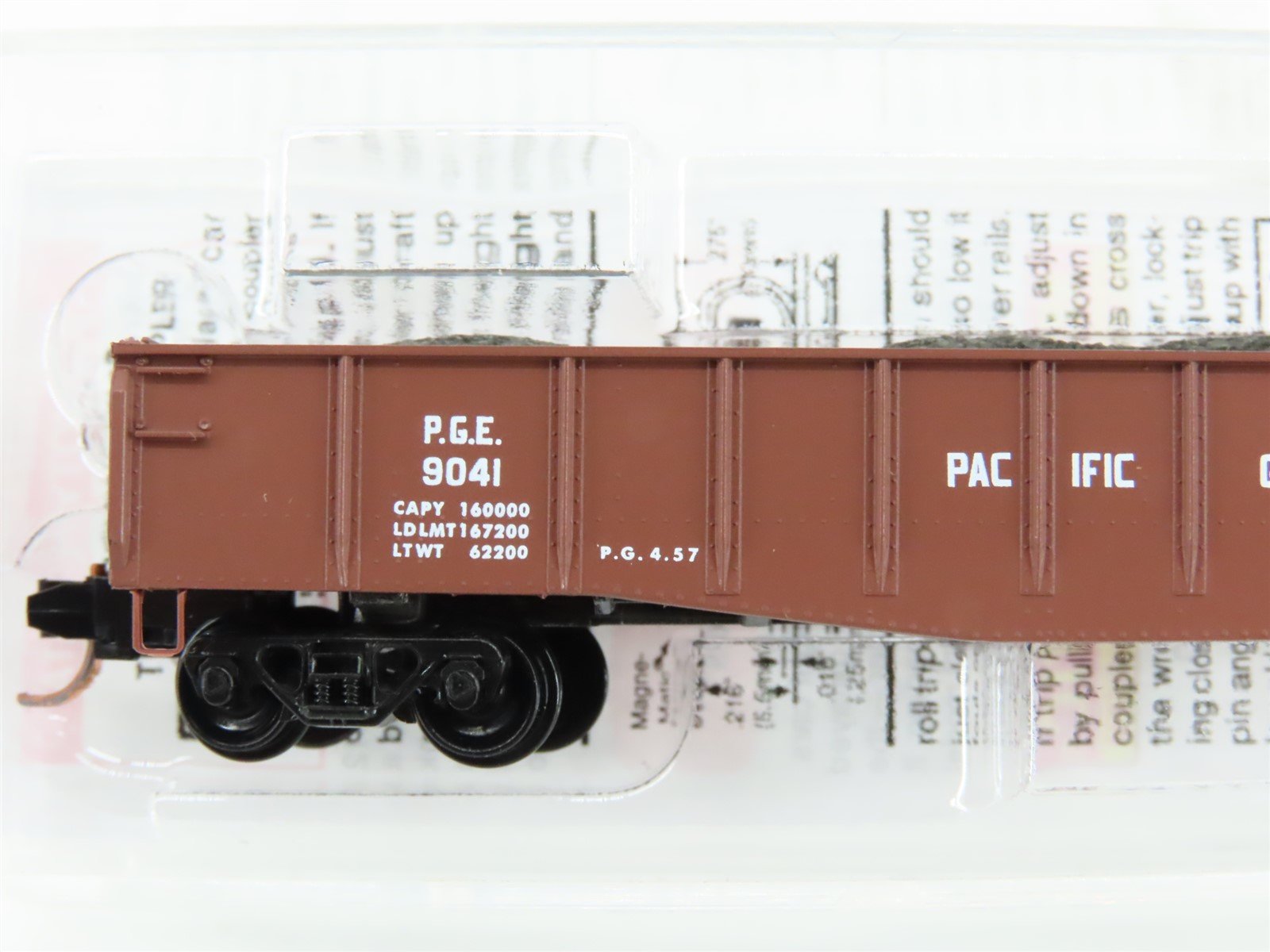 N Micro-Trains MTL 04600300 PGE Pacific Great Eastern 50' Gondola #9041 w/ Load
