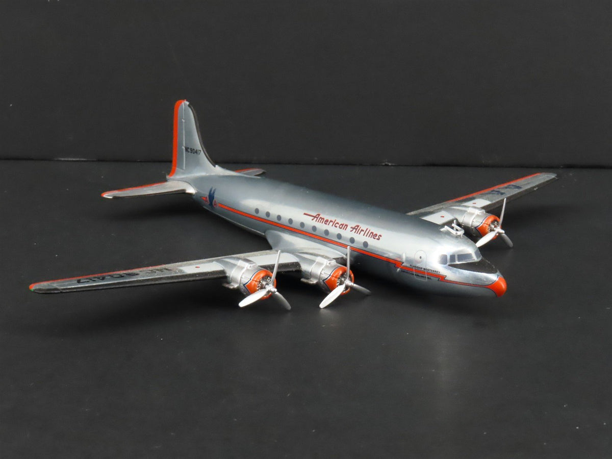 1:200 Hobby Master HL2011 Die-Cast American Airlines Douglas DC-4 Airliner