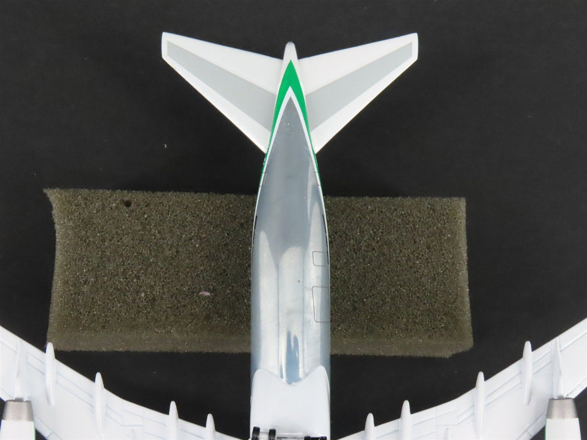 1:400 Dream Jets Die-Cast Cathay Pacific Boeing 747-400 Airliner