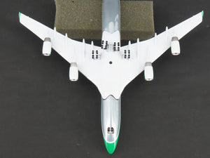 1:400 Dream Jets Die-Cast Cathay Pacific Boeing 747-400 Airliner