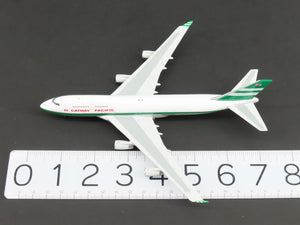1:400 Dream Jets Die-Cast Cathay Pacific Boeing 747-400 Airliner