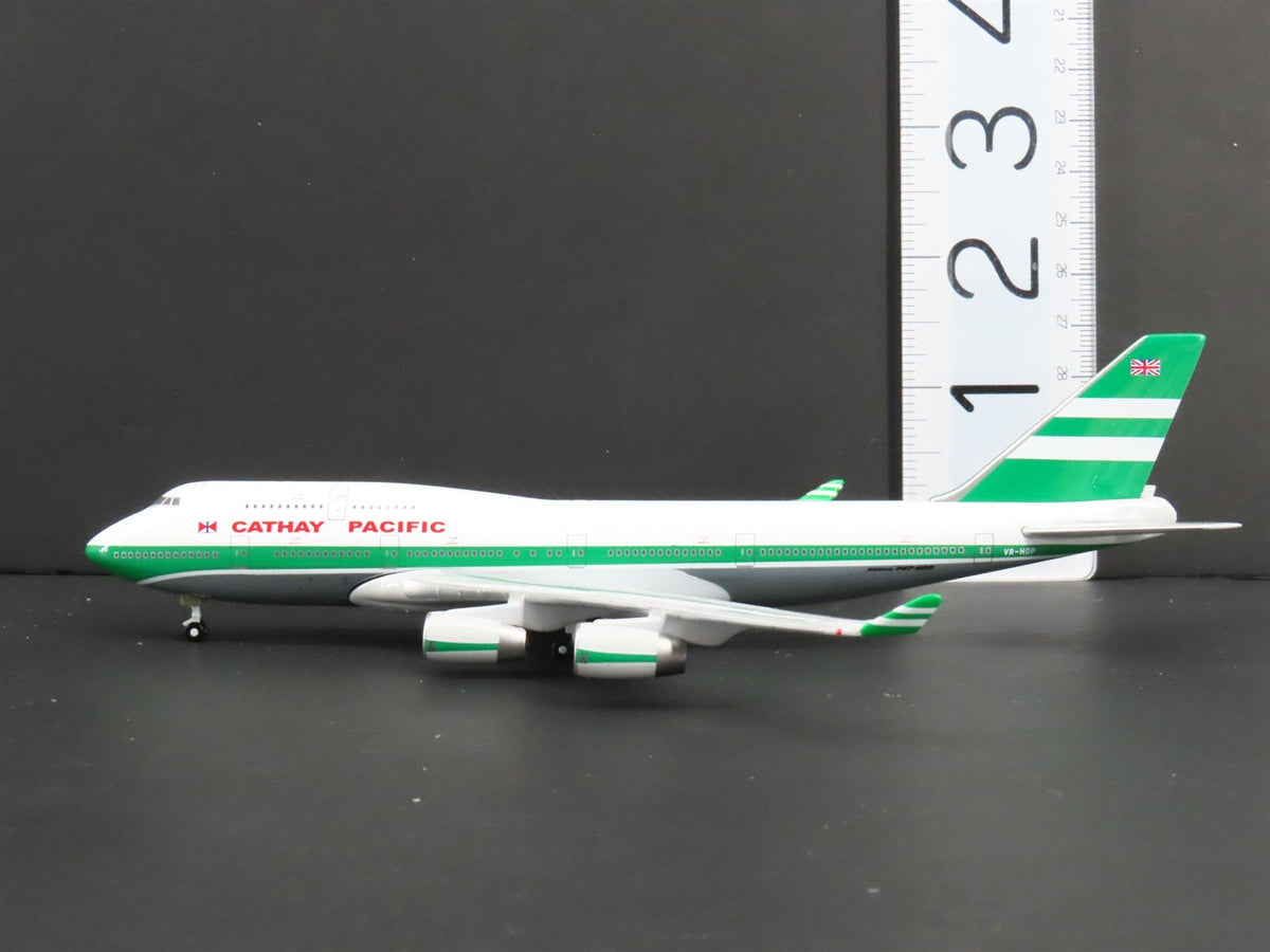 1:400 Dream Jets Die-Cast Cathay Pacific Boeing 747-400 Airliner