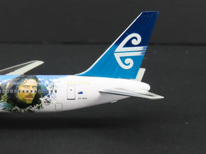 1:400 Super Wings Die-Cast Air New Zealand Lord of the Rings 