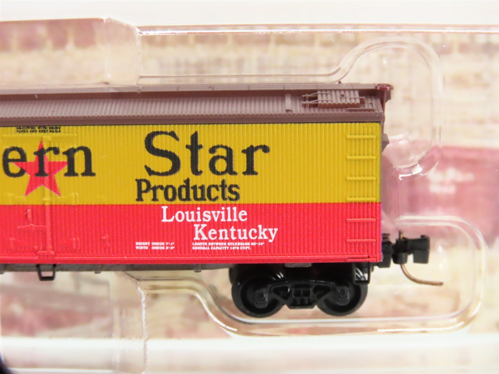 Z Scale Micro-Trains MTL 51800180 LPCX Southern Star 40' Wood Reefer #207