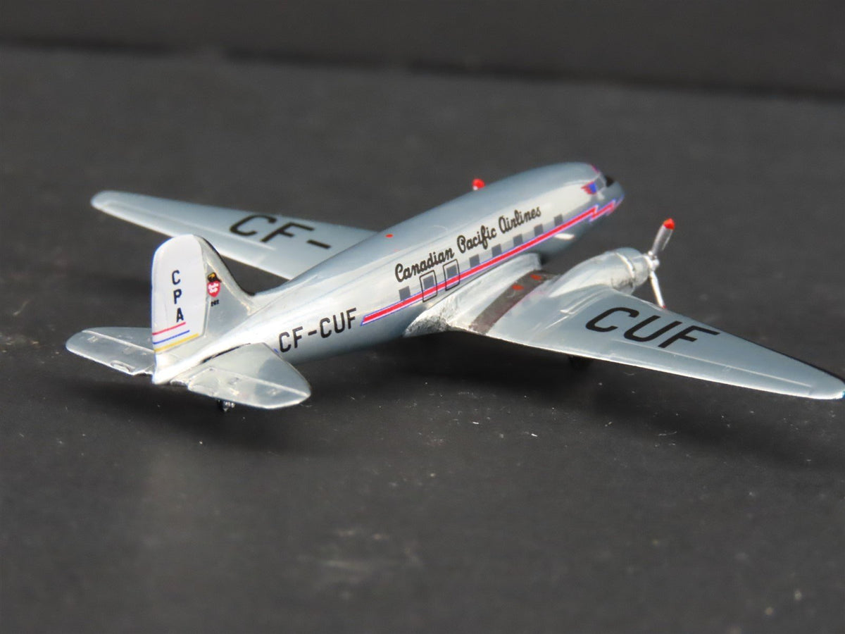 1:400 Scale AeroClassics Die-Cast CP &quot;Polished Livery&quot; Douglas DC-3 CF-CUF