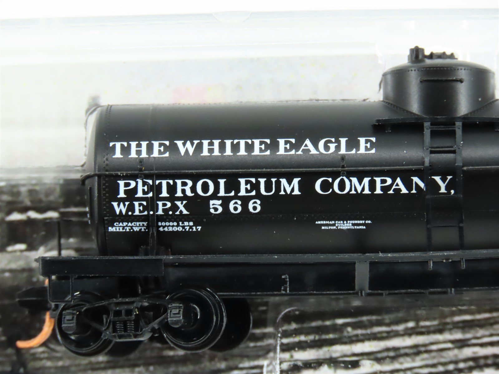 N Micro-Trains MTL 06500810 WEPX White Eagle Oil 39' Single Dome Tank Car #566