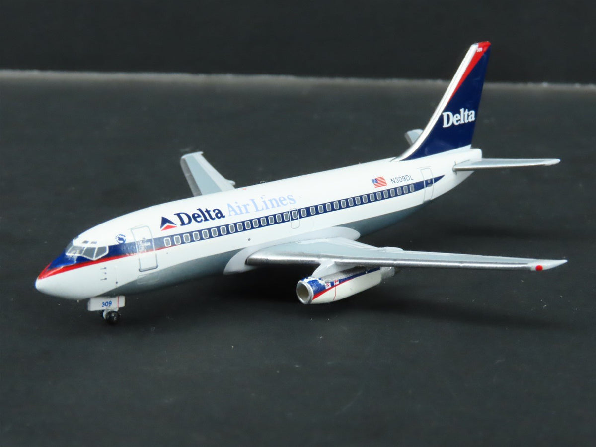 1:400 Aero Classics Die-Cast Delta Air Lines Boeing B-737-232 Aircraft N309DL