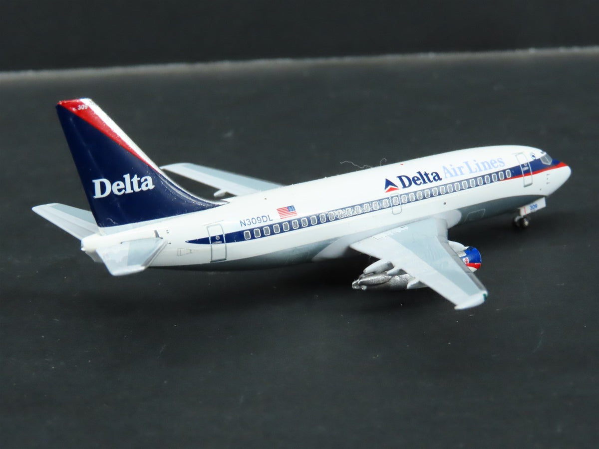 1:400 Aero Classics Die-Cast Delta Air Lines Boeing B-737-232 Aircraft N309DL