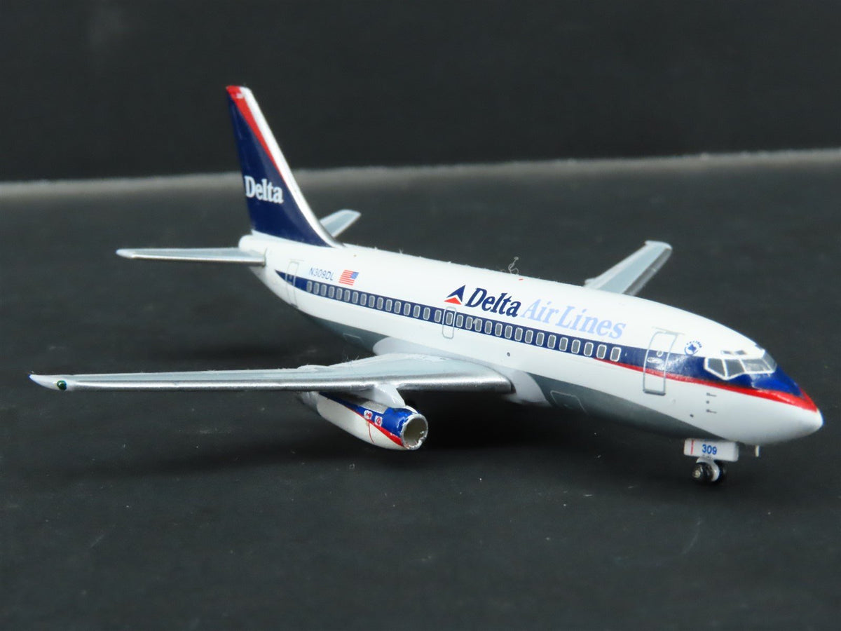 1:400 Aero Classics Die-Cast Delta Air Lines Boeing B-737-232 Aircraft N309DL