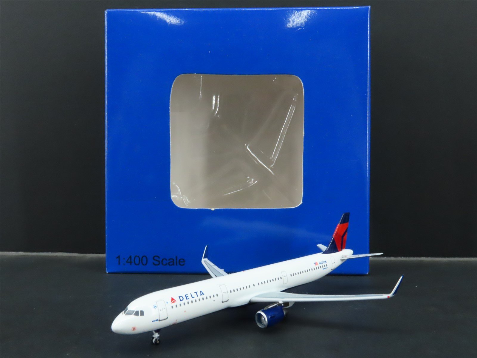 1:400 Aero Classics Die-Cast Delta Air Lines Airbus A321-211 Aircraft N301DN