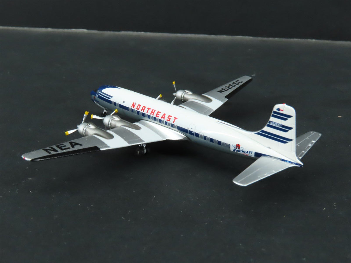 1:400 Aero Classics Die-Cast Northeast McDonnell Douglas DC-6B Aircraft N6255C