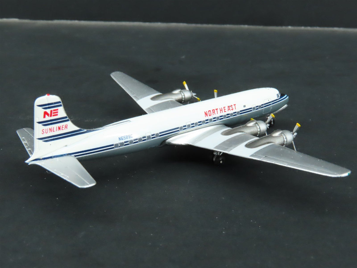 1:400 Aero Classics Die-Cast Northeast Sunliner McDonnell Douglas DC-6B Aircraft