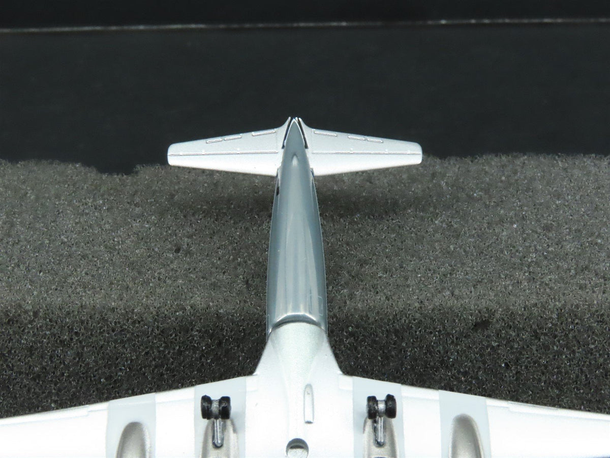 1:400 Aero Classics Die-Cast Northeast Sunliner McDonnell Douglas DC-6B Aircraft