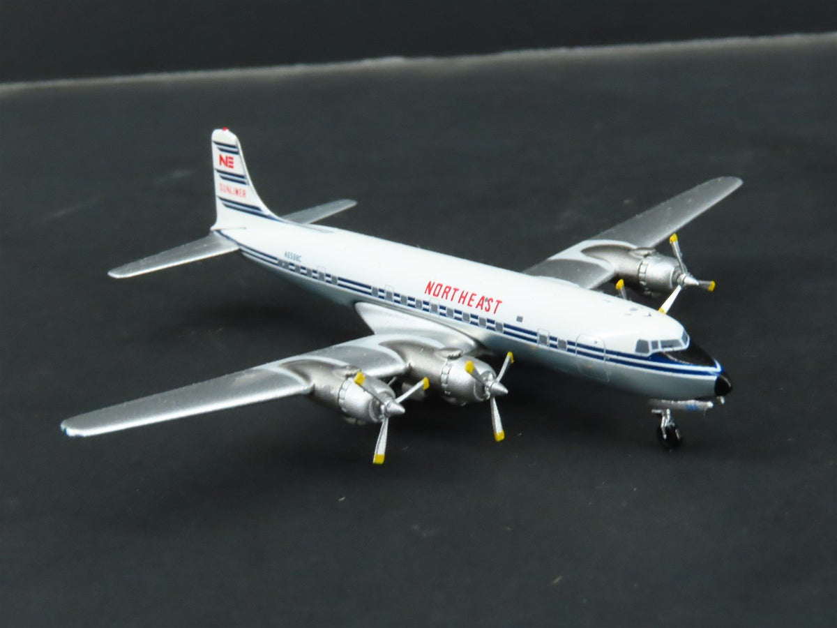 1:400 Aero Classics Die-Cast Northeast Sunliner McDonnell Douglas DC-6B Aircraft