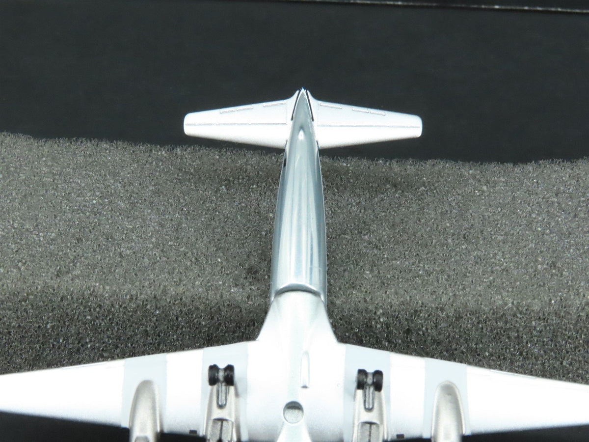 1:400 Aero Classics Die-Cast Northeast Sunliner McDonnell Douglas DC-6B Aircraft