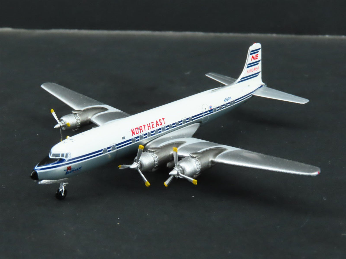 1:400 Aero Classics Die-Cast Northeast Sunliner McDonnell Douglas DC-6B Aircraft