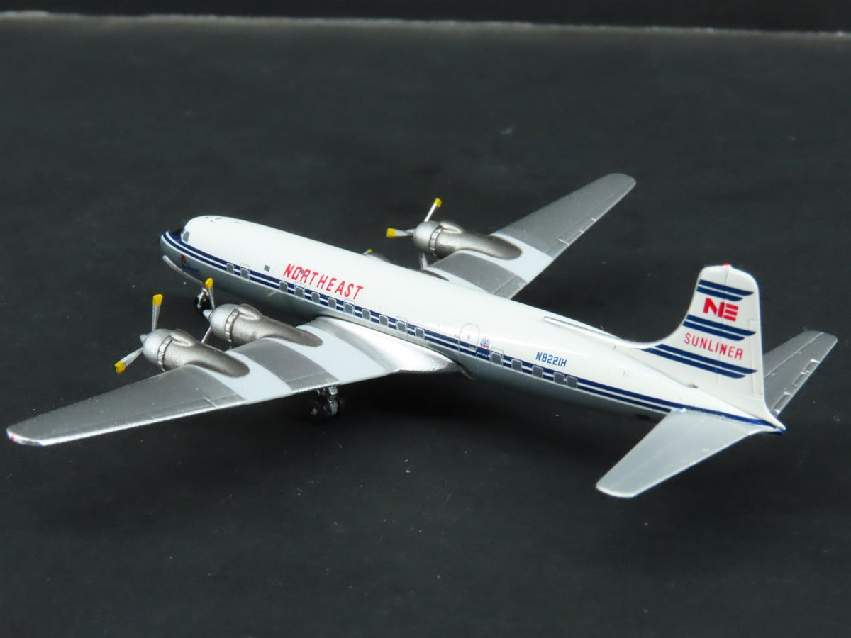 1:400 Aero Classics Die-Cast Northeast Sunliner McDonnell Douglas DC-6B Aircraft