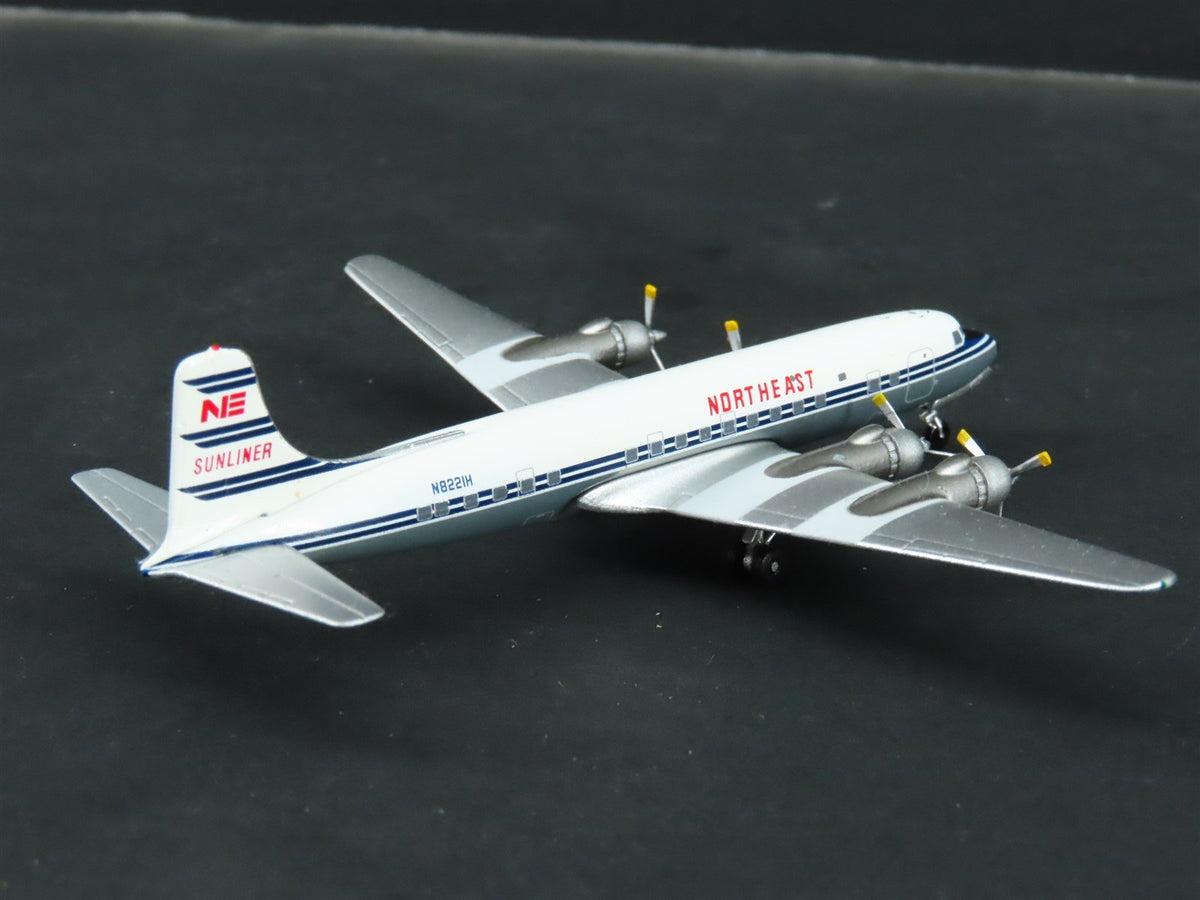 1:400 Aero Classics Die-Cast Northeast Sunliner McDonnell Douglas DC-6B Aircraft