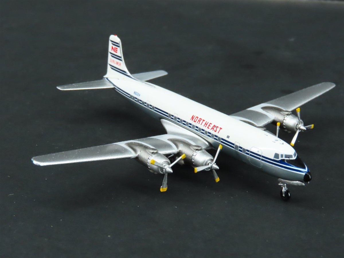 1:400 Aero Classics Die-Cast Northeast Sunliner McDonnell Douglas DC-6B Aircraft