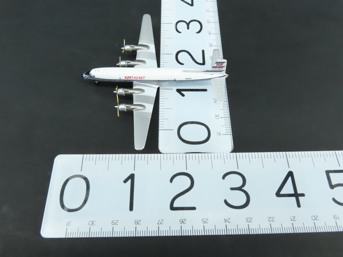 1:400 Aero Classics Die-Cast Northeast Sunliner McDonnell Douglas DC-6B Aircraft
