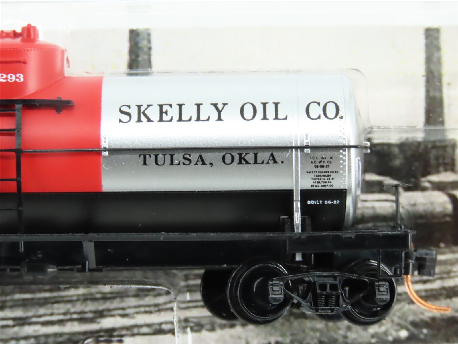 N Micro-Trains MTL 06500780 SKYX Skelly Oil 