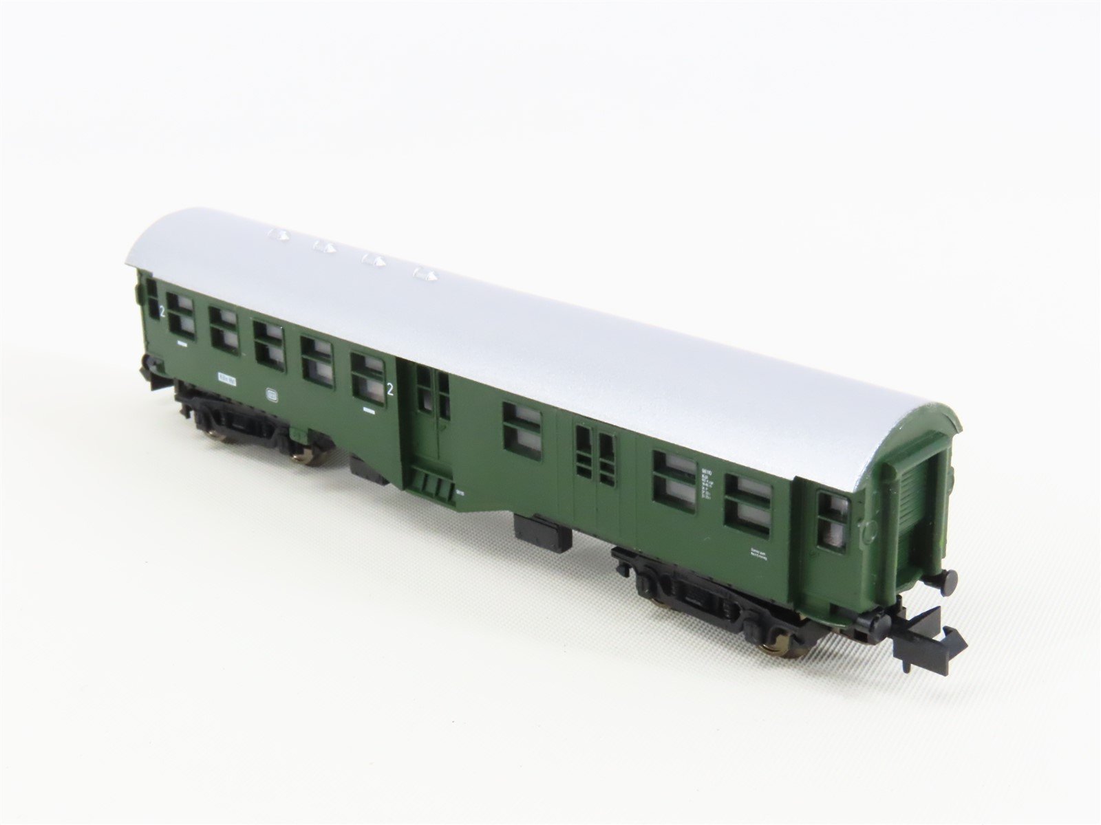 N Scale Arnold 5806 DB German 2nd Class Coach Passenger Car #98110