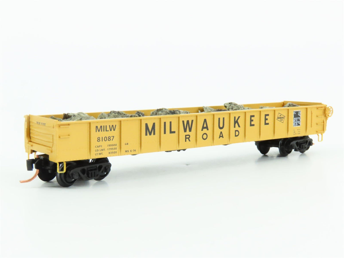 N Micro-Trains MTL 48110.1 MILW Milwaukee Road 50&#39; Gondola w/ Rock Load #81087
