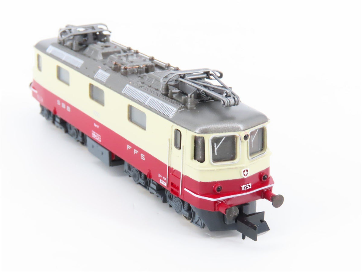 N Scale Arnold 2416 SBB CFF FFS Swiss Federal Re 4/4 Electric Loco #11253