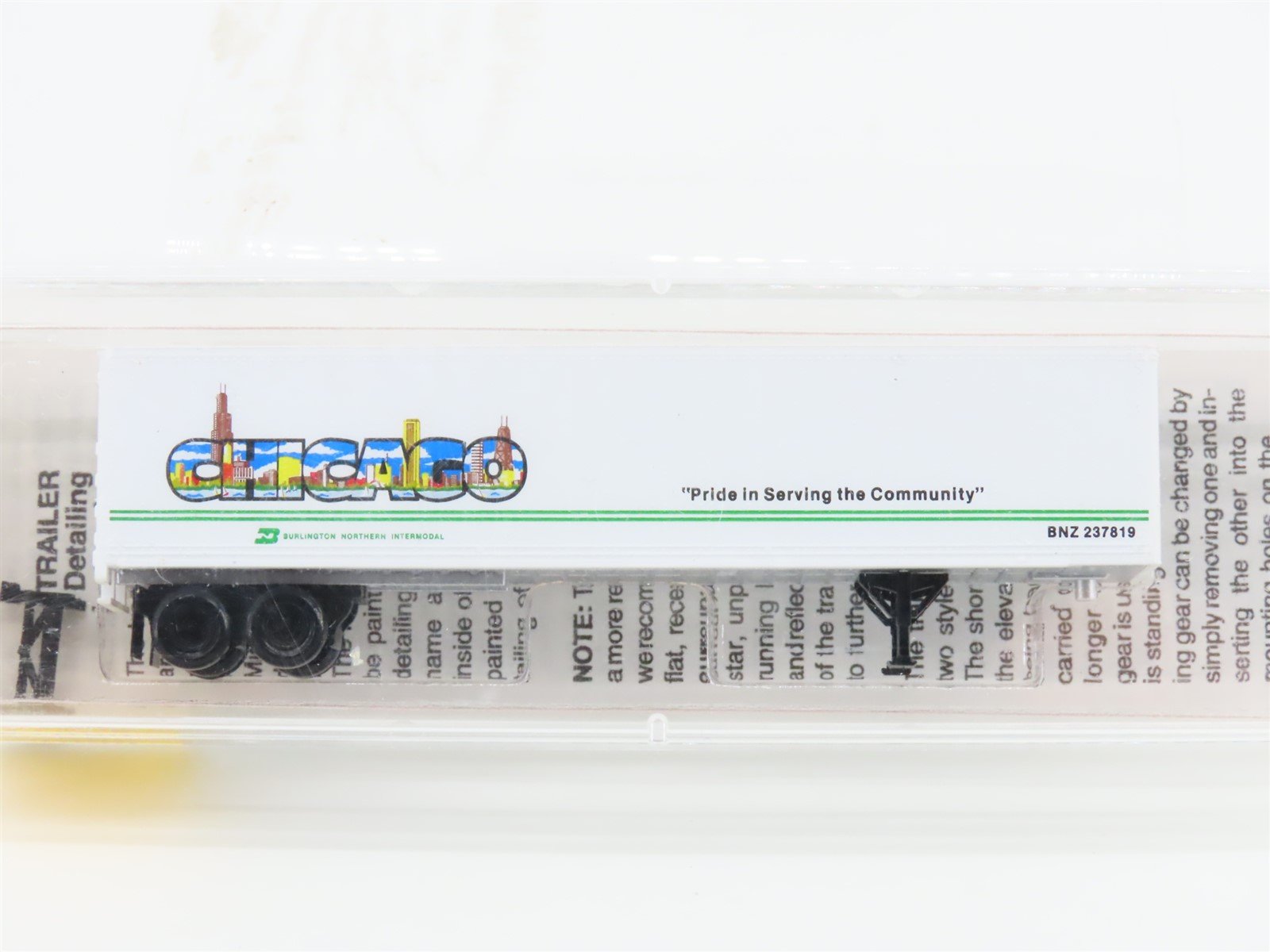 N Micro-Trains MTL 67080 BNZ Burlington Northern Chicago 45' Trailer #237819