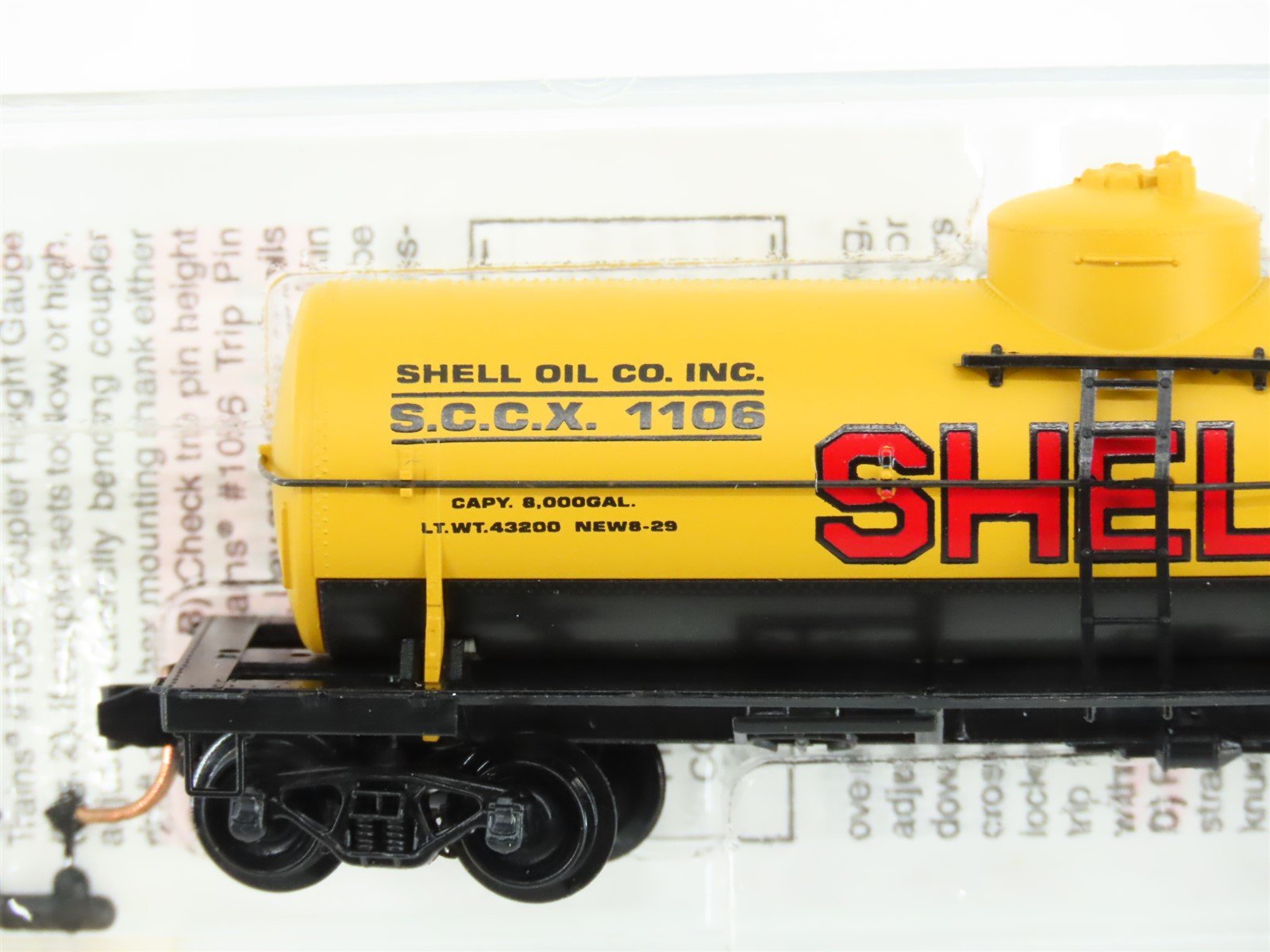 N Micro-Trains MTL 65090/1 SCCX Shell Oil Company 39' Single Dome Tank Car #1106