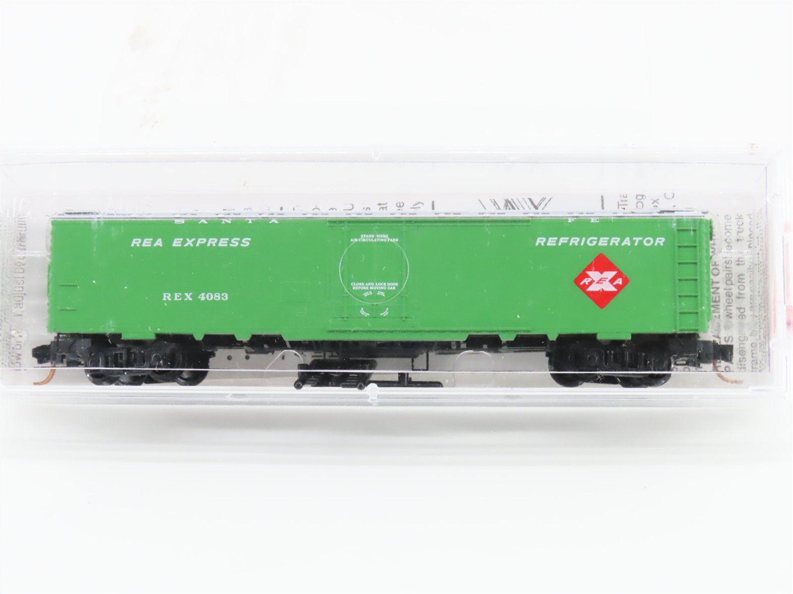 N Scale Micro-Trains MTL 52030 REX Santa Fe REA Express 52' 2" Reefer #4083