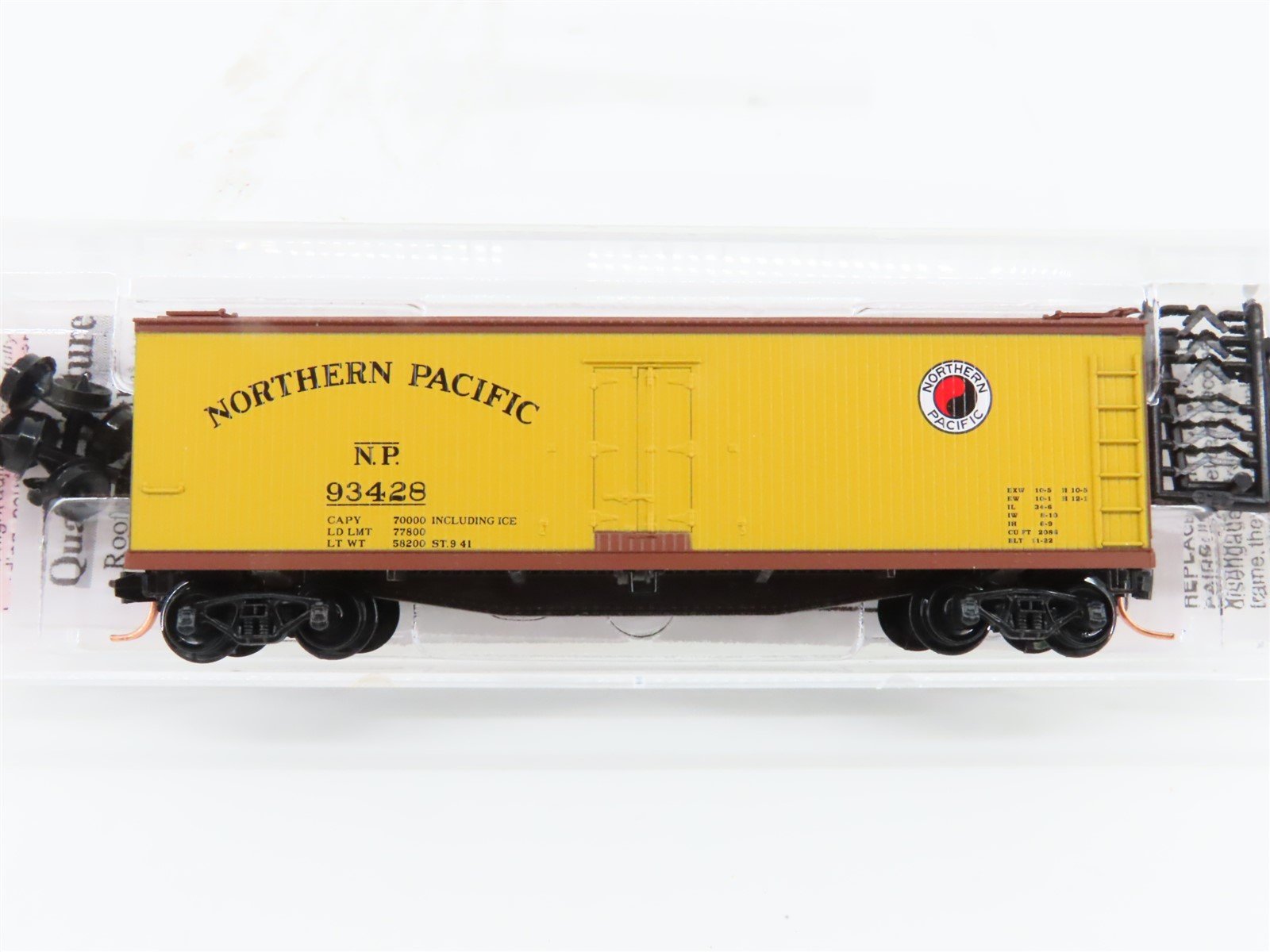 N Scale Micro-Trains MTL 49260 NP Northern Pacific 40' Wood Reefer #93428