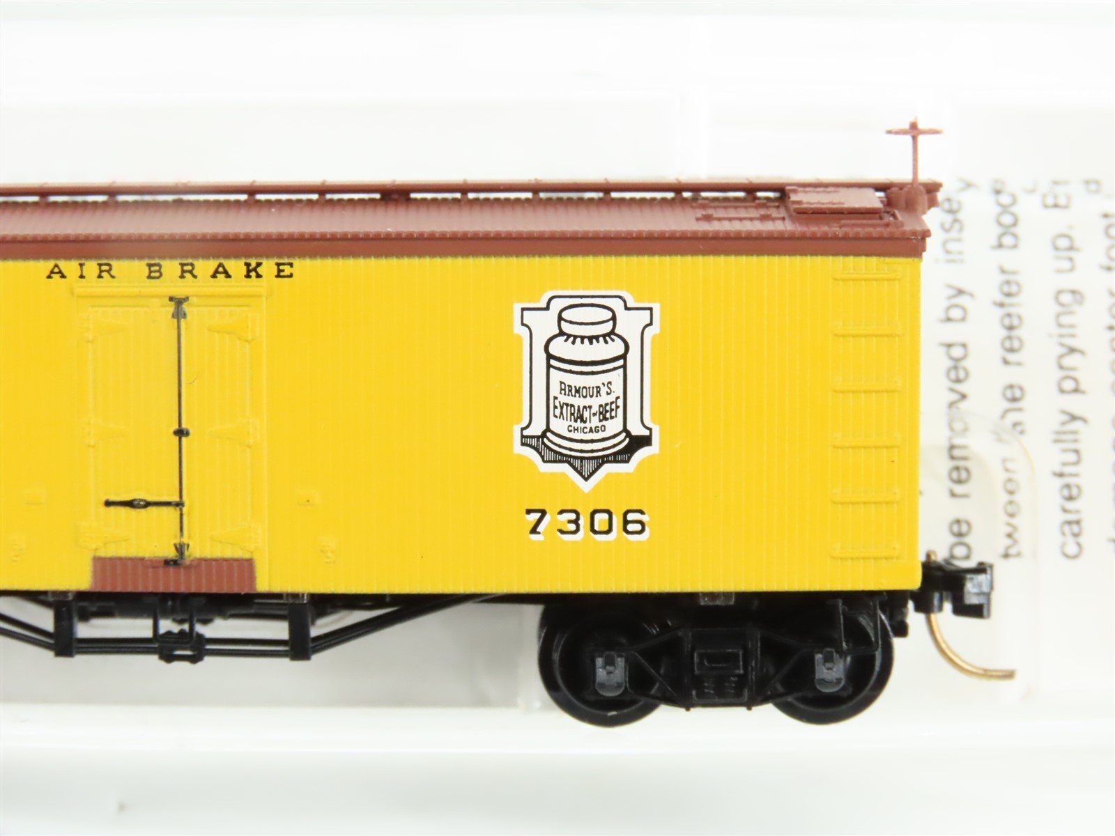 N Micro-Trains MTL 58030 Armour Refrigerator Line 36' Wood Ice Reefer #7306