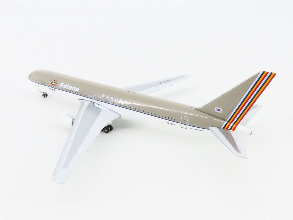 1:400 Scale Aero Classics Die-Cast Asiana Boeing B767-300 Aircraft HL7263