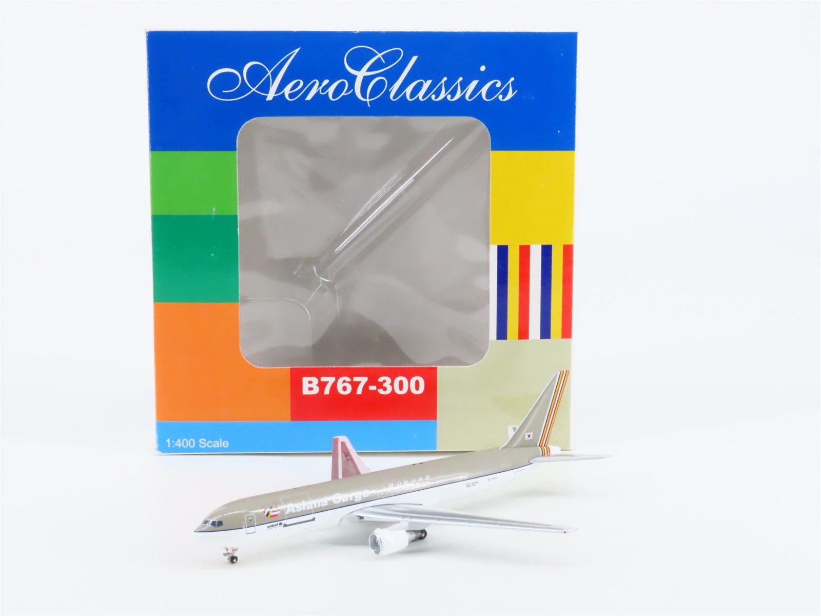 1:400 Scale Aero Classics Die-Cast Asiana Boeing B767-300 Aircraft HL7507