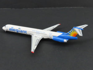 1:400 Gemini Jets GJAAY550H Die-Cast Allegiant McDonnell Douglas MD-82 Aircraft