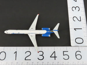 1:400 Gemini Jets GJAAY550H Die-Cast Allegiant McDonnell Douglas MD-82 Aircraft